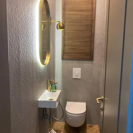 Apartment прямой вид на море - жк калипсо - первая линия - посуточная аренда у моря Odesa